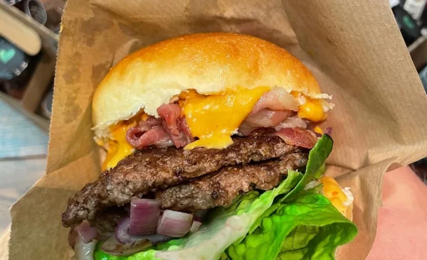 SMASHED BURGER & BIER - Tolle Tunke